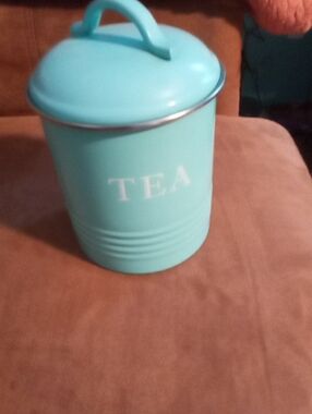 Aqua Metal Tea Canister with Lid - Stylish Kitchen Storage
